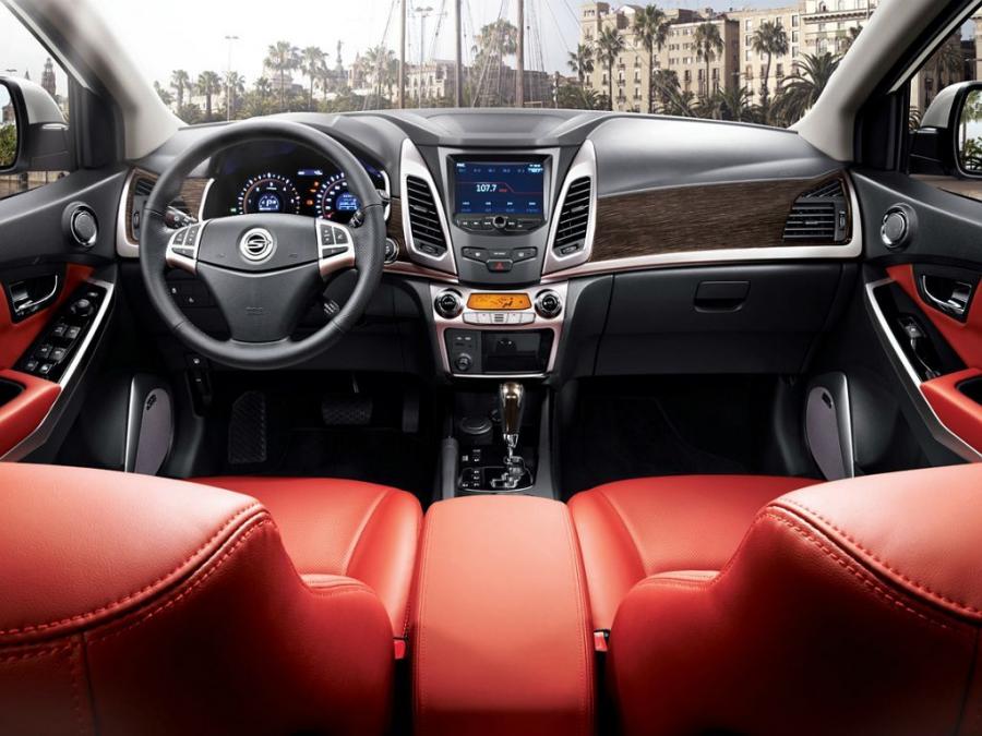  SsangYong Korando C 2013 года  (фото 3 из 3)